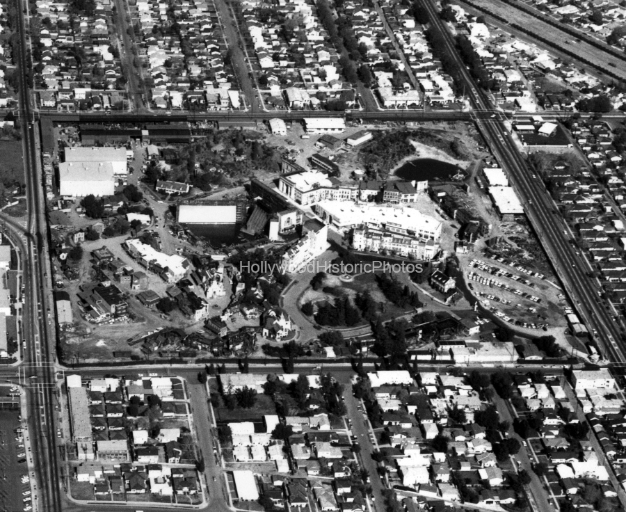 Columbia Ranch 1976 Hollywood Way and Oak St. wm.jpg
